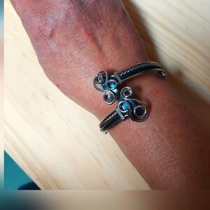 Unisex Wire-wrapped Leather Strands Bracelet